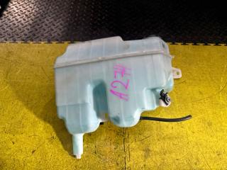 Бачок стеклоомывателя TOYOTA HIACE 2009 контрактная Бачок стеклоомывателя TOYOTA HIACE 2009