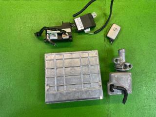 Блок efi TOYOTA CROWN MAJESTA UZS207 3UZ-FE 89661-30L51, 89227-30050, 45020-30-19, 89784-30030, 275400-2352, 45020-30-19 4 ракурс