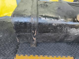 Топливный бак NISSAN ATLAS SGH40 FD35 17202T9002 3 ракурс Топливный бак NISSAN ATLAS SGH40 FD35 17202T9002 3 ракурс