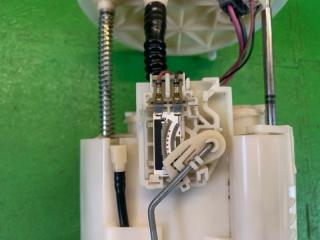Топливный насос TOYOTA CROWN GRS203 3GR-FSE 77020-30331, 101962-2651 4 ракурс Топливный насос TOYOTA CROWN GRS203 3GR-FSE 77020-30331, 101962-2651 4 ракурс