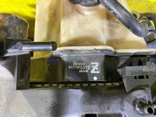 Радиатор TOYOTA CROWN MAJESTA UZS207 3UZ-FE 16400-50390 16711-50200 5 ракурс