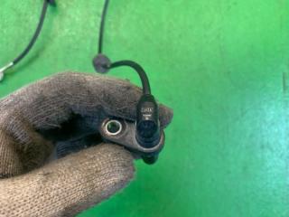 Датчик abs правый задний TOYOTA ESTIMA ACR55 2AZ-FE 89545-28180 3 ракурс