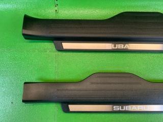 Накладка на порог передняя SUBARU OUTBACK BS9 FB25A 94060AL070, 94060AL060 2 ракурс Накладка на порог передняя SUBARU OUTBACK BS9 FB25A 94060AL070, 94060AL060 2 ракурс