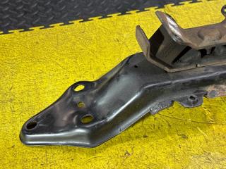 Подушка акпп SUBARU LEVORG VM4 FB16 41022-FJ090 41011-FJ000 2 ракурс