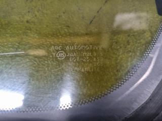 Стекло собачника правое заднее NISSAN SERENA FNC26 83300-1VA0C 2 ракурс Стекло собачника правое заднее NISSAN SERENA FNC26 83300-1VA0C 2 ракурс