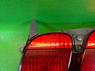Вставка между стопов правая задняя TOYOTA GRANVIA KCH16 1KZ-TE 26-99 2 ракурс