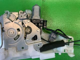 Замок двери правый задний HONDA STEPWGN RK2 R20A 5 ракурс