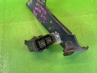 Крепление крыла левое переднее MAZDA CX-5 KE2AW SH-VPTS KD53-52240, KD45-66750, KD62-66750 4 ракурс Крепление крыла левое переднее MAZDA CX-5 KE2AW SH-VPTS KD53-52240, KD45-66750, KD62-66750 4 ракурс
