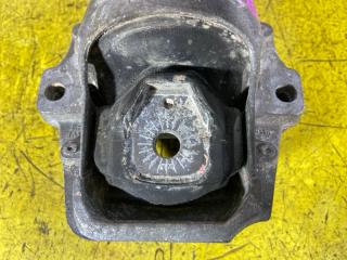 Подушка двс левая AUDI Q5 8RCNCF CNCD 8R0199381C 4 ракурс Подушка двс левая AUDI Q5 8RCNCF CNCD 8R0199381C 4 ракурс