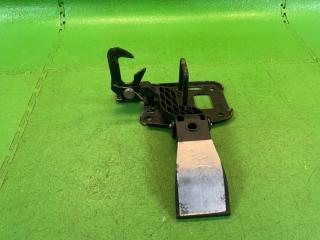 Замок капота AUDI Q5 8RCNCF CNCD 8R0823480A 3 ракурс