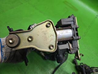 Насос подкачки стоек TOYOTA CELSIOR UCF31 3UZ-FE 4 ракурс Насос подкачки стоек TOYOTA CELSIOR UCF31 3UZ-FE 4 ракурс