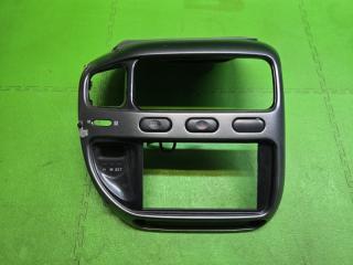 Консоль магнитофона MITSUBISHI DELICA PD6W 6G72 MR720570 1 ракурс