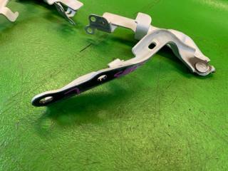 Петля капота передняя TOYOTA CROWN GRS203 3GR-FSE 53420-30350, 53410-30350 3 ракурс