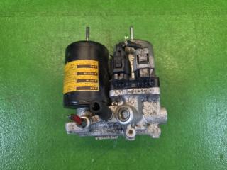 Запчасть блок abs TOYOTA PRIUS 2015