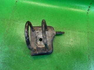 Стремянка рессоры задняя ISUZU MU 1993