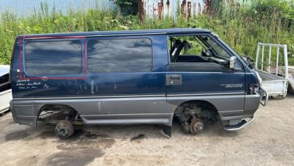 Стекло лобовое правое заднее MITSUBISHI DELICA P25W MB683054 5 ракурс