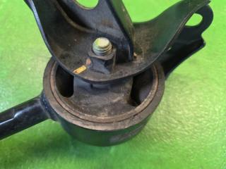 Подушка двс правая передняя TOYOTA ALPHARD MNH15 1MZ-FE 12363-20070 4 ракурс