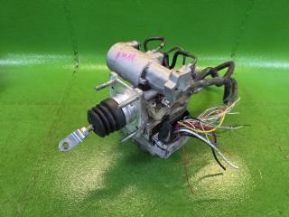 Главный тормозной цилиндр TOYOTA VOXY ZWR80 2ZR-FXE 4705028010, 47210-28070 1 ракурс