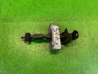 Ограничитель двери задний TOYOTA LAND CRUISER UZJ100 2UZ-FE 6863060051, 6863060050 1 ракурс