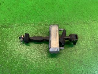 Ограничитель двери задний TOYOTA LAND CRUISER UZJ100 2UZ-FE 6863060051, 6863060050 2 ракурс