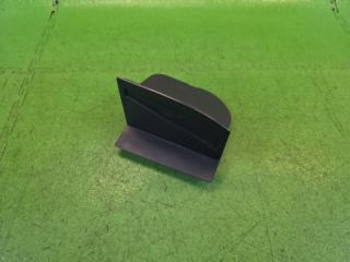 Уголок решетки под дворники передний левый HONDA VEZEL 2014