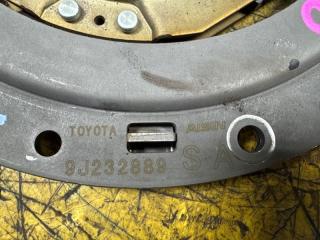 Диск сцепления TOYOTA PRIUS ZVW30 2ZR-FXE 31270-47040 2 ракурс