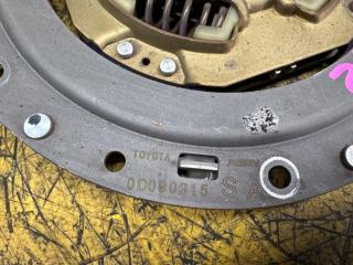 Диск сцепления TOYOTA PRIUS ZVW30 2ZR-FXE 31270-47040 2 ракурс