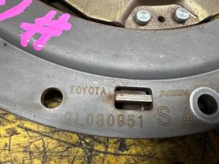 Диск сцепления TOYOTA PRIUS ZVW30 2ZR-FXE 31270-47040 2 ракурс