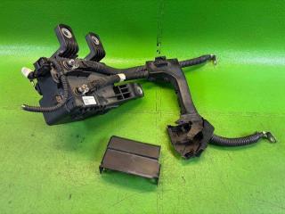 Блок предохранителей NISSAN SERENA GC27 MR20-DD 243021VM0A 1 ракурс