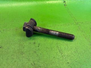 Крепление торсиона TOYOTA LAND CRUISER UZJ100 2UZ-FE 9010118010 3 ракурс