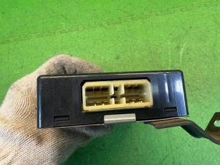 Блок управления свечами накала TOYOTA LAND CRUISER HDJ81 1HD-T 28521-17150 3 ракурс