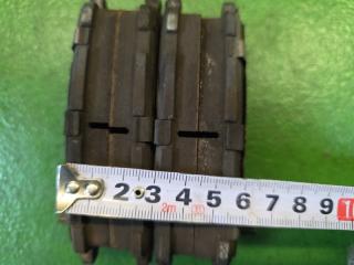 Тормозные колодки задние HONDA VEZEL RU3 LEB 43022-T2J-H01 2 ракурс