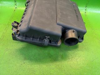 Корпус воздушного фильтра TOYOTA PASSO SETTE M512E 3SZ-VE 17700-B1090 5 ракурс Корпус воздушного фильтра TOYOTA PASSO SETTE M512E 3SZ-VE 17700-B1090 5 ракурс
