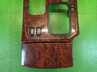 Консоль кпп TOYOTA LAND CRUISER UZJ100 2UZ-FE 58813-60070, 58504-60100, 58813-60060, 58804-60091, 58843-60010, 58804-60220, 58813-60070, 58804-60101, G55A32-0070, G55A95-0050 4 ракурс Консоль кпп TOYOTA LAND CRUISER UZJ100 2UZ-FE 58813-60070, 58504-60100, 58813-60060, 58804-60091, 58843-60010, 58804-60220, 58813-60070, 58804-60101, G55A32-0070, G55A95-0050 4 ракурс