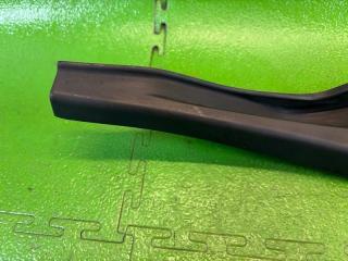Уголок решетки под дворники правый передний NISSAN LEAF ZE1 EM57 66894-5SK0A 2 ракурс Уголок решетки под дворники правый передний NISSAN LEAF ZE1 EM57 66894-5SK0A 2 ракурс