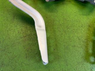 Петля капота передняя TOYOTA YARIS MXPA10 M15A-FKS 53420K0040, 53410K0040 2 ракурс Петля капота передняя TOYOTA YARIS MXPA10 M15A-FKS 53420K0040, 53410K0040 2 ракурс