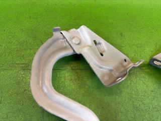 Петля капота передняя TOYOTA YARIS MXPA10 M15A-FKS 53420K0040, 53410K0040 3 ракурс Петля капота передняя TOYOTA YARIS MXPA10 M15A-FKS 53420K0040, 53410K0040 3 ракурс
