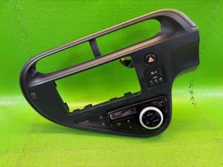 Консоль магнитофона TOYOTA AQUA NHP10 1NZ-FXE 55412-52520, 555943-2090, 55900-52800 1 ракурс