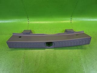 Накладка замка багажника задняя DAIHATSU YRV M211G K3-VE 64716-97401, 64716-97402 1 ракурс