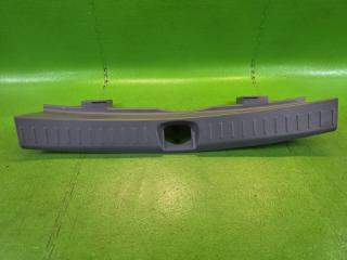 Накладка замка багажника задняя DAIHATSU YRV M211G K3-VE 64716-97401, 64716-97402 5 ракурс