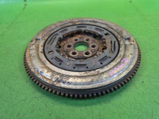 Маховик HONDA VEZEL RU3 LEB 22100-5P8-006 4 ракурс Маховик HONDA VEZEL RU3 LEB 22100-5P8-006 4 ракурс