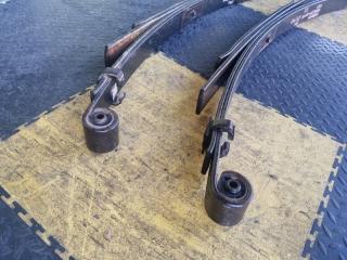 Рессора задняя NISSAN CARAVAN VRMGE24 TD27 55020-21N00, 4 4 ракурс Рессора задняя NISSAN CARAVAN VRMGE24 TD27 55020-21N00, 4 4 ракурс