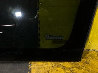 Стекло собачника правое заднее TOYOTA ALPHARD ANH25 2AZ-FE 62710-58180 5 ракурс