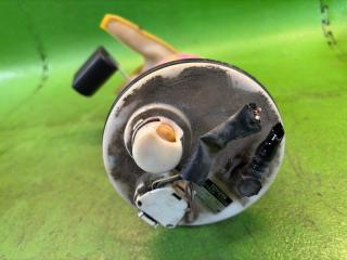 Топливный насос TOYOTA COROLLA NZE121 1NZ-FE 77020-12520, 101961-9831 3 ракурс Топливный насос TOYOTA COROLLA NZE121 1NZ-FE 77020-12520, 101961-9831 3 ракурс