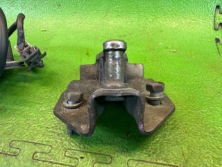 Замок 5-й двери TOYOTA TOWN ACE CR31 3C-T 69350-28030, 69430-28020 2 ракурс Замок 5-й двери TOYOTA TOWN ACE CR31 3C-T 69350-28030, 69430-28020 2 ракурс