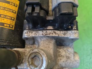 Блок abs TOYOTA PRIUS ZVW30 2ZR-FXE 47070-47060, 47070-47050 2 ракурс