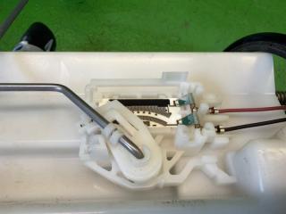 Топливный насос LEXUS LS460 USF40 1UR-FSE 77020-50081, 101962-1872 2 ракурс