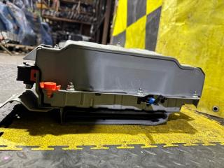 Батарея высоковольтная TOYOTA NOAH ZWR80 2ZR-FXE G9510-28030, G9280-28070 2 ракурс