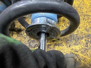 Стойка подвески передняя TOYOTA ALTEZZA JCE10 2JZ-GE 5 ракурс