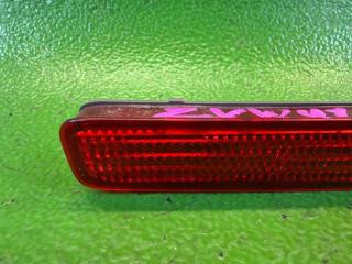 Катафот в бампер левый TOYOTA PRIUS ALPHA ZVW41 2ZR-FXE 33-17001 2 ракурс